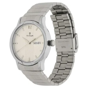 Titan 1580SM03 Watch